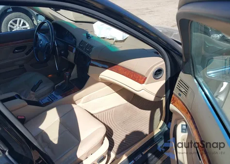 2000 BMW 528Ia z USA, uszkodzony, nr VIN WBADM6347YGU14786